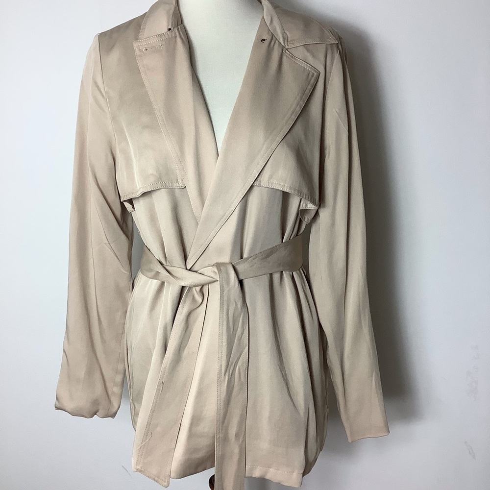 Catherine Malandrino Cream Belted jacket